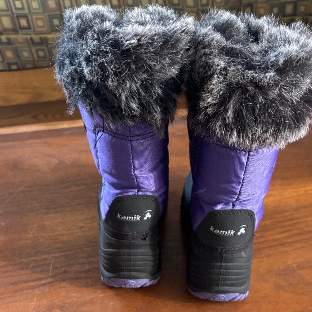Kami kids fir Winter Boots size 10